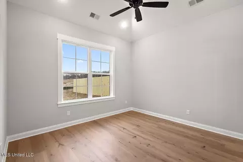 Bedroom - 843 Quitman Ct, Nesbit, MS 38651 photo 1 of 7