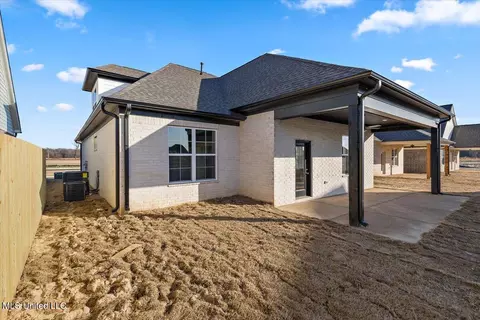Exterior - 843 Quitman Ct, Nesbit, MS 38651 photo 7 of 7
