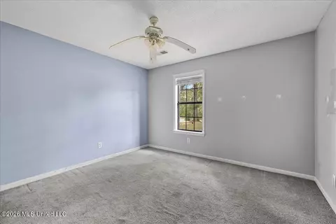Bedroom - 2850 Jaybird Rd, Hernando, MS 38632 photo 7 of 11