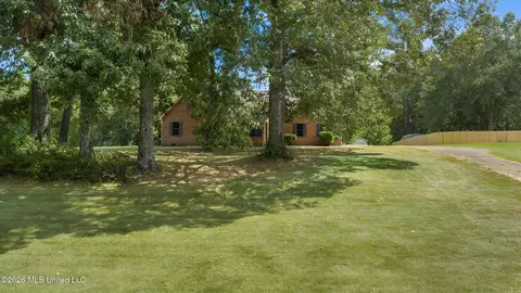 Exterior - 2850 Jaybird Rd, Hernando, MS 38632 photo 2 of 3