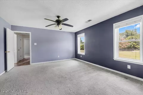 Bedroom - 2850 Jaybird Rd, Hernando, MS 38632 photo 4 of 11