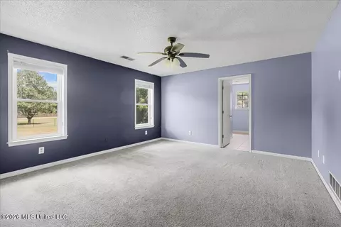 Bedroom - 2850 Jaybird Rd, Hernando, MS 38632 photo 2 of 11