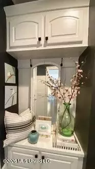 Entry Way - 103 Tara Dr, Flora, MS 39071 photo 2 of 2