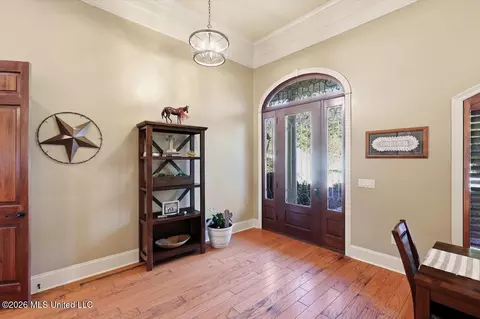 Entry Way - 514 North St, Brandon, MS 39042 photo 1 of 2