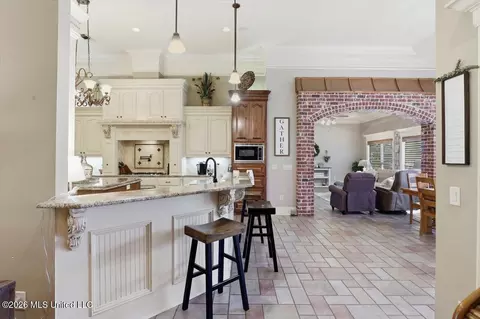 Kitchen - 514 North St, Brandon, MS 39042 photo 1 of 8