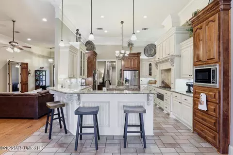 Kitchen - 514 North St, Brandon, MS 39042 photo 2 of 8