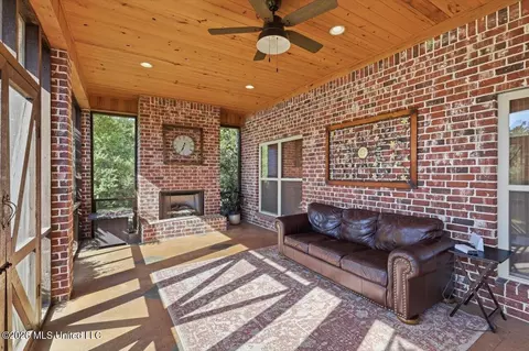 Exterior - 514 North St, Brandon, MS 39042 photo 7 of 23