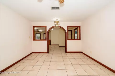 Living - 215 Mccaughan Ave, Long Beach, MS 39560 photo 2 of 3