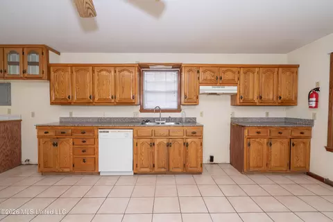 Kitchen - 215 Mccaughan Ave, Long Beach, MS 39560 photo 2 of 2