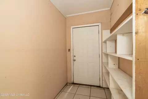 Entry Way - 215 Mccaughan Ave, Long Beach, MS 39560 photo 1 of 1