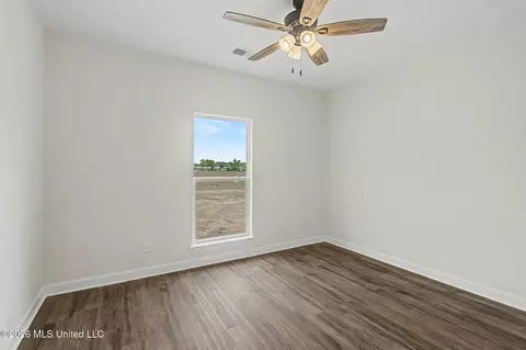 Bedroom - 1300 Barr Rd, Coldwater, MS 38618 photo 3 of 4