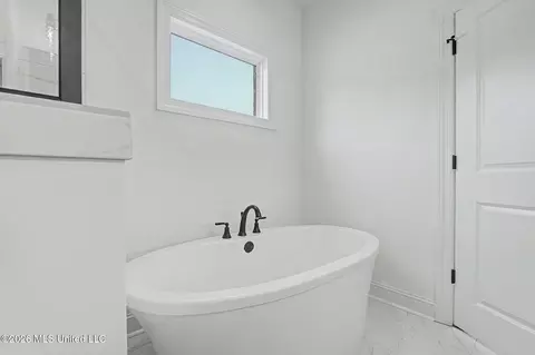 Bath - 3180 Wilders Way, Hernando, MS 38632 photo 3 of 5