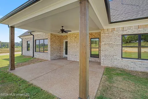 Exterior - 3180 Wilders Way, Hernando, MS 38632 photo 6 of 8