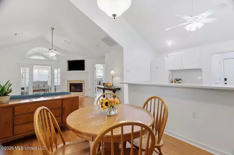 Dining - 1114 Gerrits Lndg, Brandon, MS 39047 photo 1 of 2