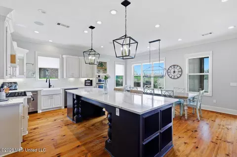 Kitchen - 149 Harbor View Dr, Madison, MS 39110 photo 6 of 7