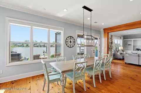 Dining - 149 Harbor View Dr, Madison, MS 39110 photo 2 of 3