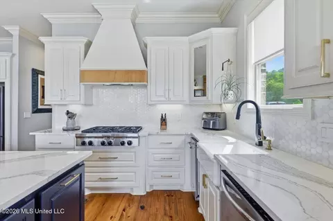 Kitchen - 149 Harbor View Dr, Madison, MS 39110 photo 4 of 7