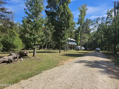 Exterior - 2144 A E Wilkerson Ferry Rd, Lucedale, MS 39452 photo 2 of 7