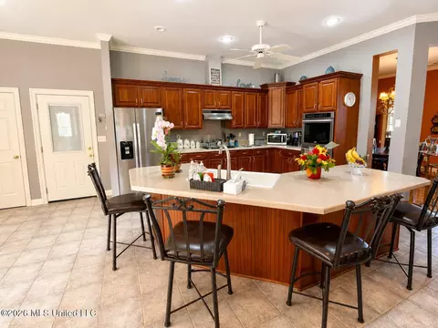 Kitchen - 6333 Carson Dr, Olive Branch, MS 38654 photo 2 of 2
