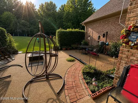 Exterior - 6333 Carson Dr, Olive Branch, MS 38654 photo 4 of 6