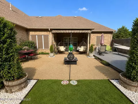Exterior - 6333 Carson Dr, Olive Branch, MS 38654 photo 3 of 6