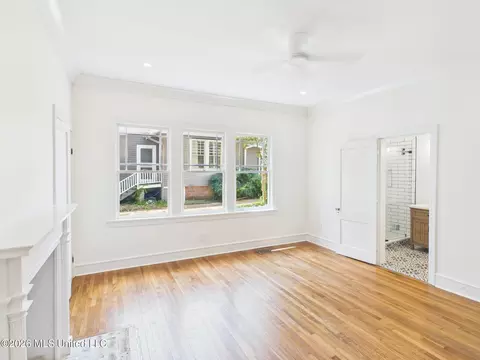 Living - 812 Gillespie St, Jackson, MS 39202 photo 5 of 5