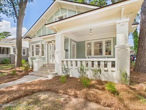 Exterior - 812 Gillespie St, Jackson, MS 39202 photo 7 of 9