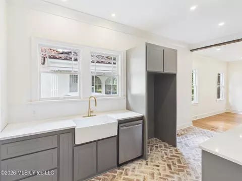 Kitchen - 812 Gillespie St, Jackson, MS 39202 photo 1 of 3