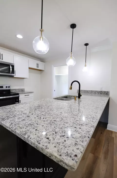 Kitchen - 1093 Mccomb Hville Rd, Mccomb, MS 39648 photo 5 of 5