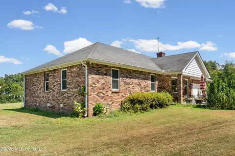 Exterior - 83 County Road 523, Como, MS 38619 photo 3 of 14