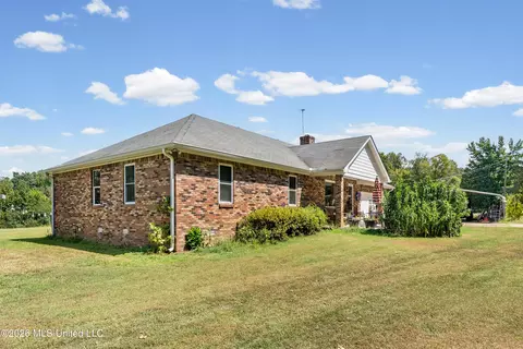 Exterior - 83 County Road 523, Como, MS 38619 photo 4 of 14