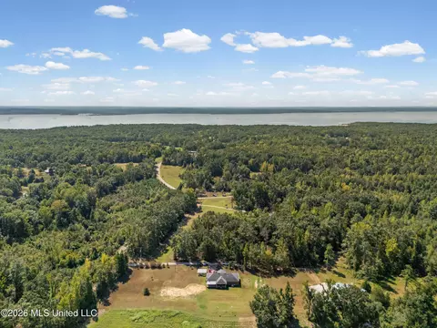 View/Area - 83 County Road 523, Como, MS 38619 photo 5 of 8