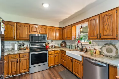 Kitchen - 83 County Road 523, Como, MS 38619 photo 1 of 2
