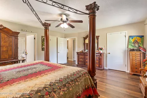 Bedroom - 83 County Road 523, Como, MS 38619 photo 2 of 5