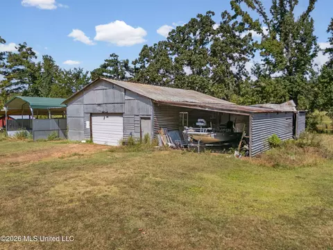 Exterior - 83 County Road 523, Como, MS 38619 photo 12 of 14