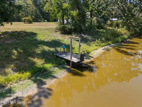 View/Area - 83 County Road 523, Como, MS 38619 photo 4 of 8
