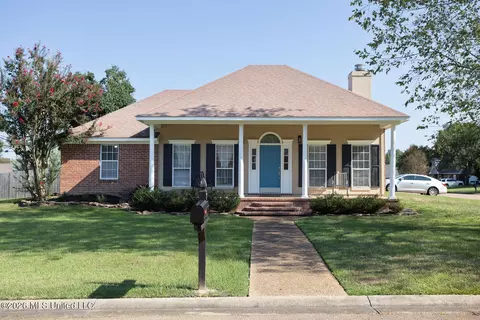 Exterior - 12 Windwood Cv, Flowood, MS 39232 photo 6 of 9