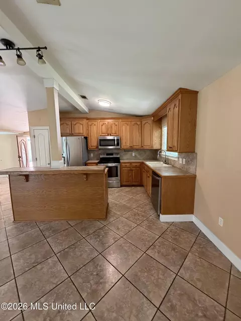 Kitchen - 734 Akaka Ct, Diamondhead, MS 39525 photo 1 of 1
