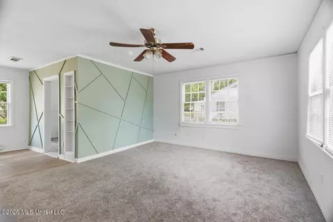 Living - 150 Sewanee Dr, Jackson, MS 39209 photo 1 of 3