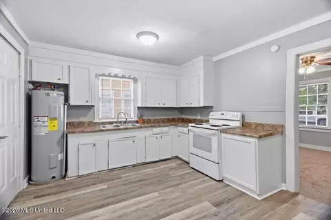 Entry Way - 153 Sewanee Dr, Jackson, MS 39209 photo 1 of 1