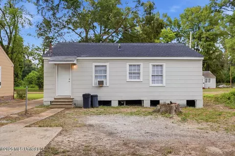 Exterior - 153 Sewanee Dr, Jackson, MS 39209 photo 4 of 4