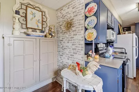 Kitchen - 115 Midway Trl, Lena, MS 39094 photo 5 of 5