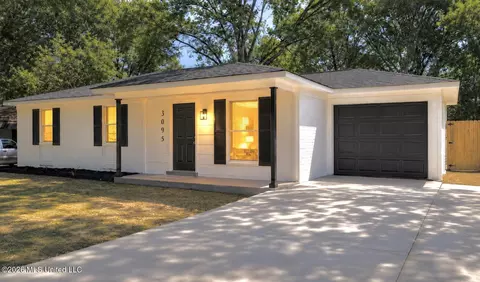 3095 Briarwood Dr, Horn Lake, MS 38637