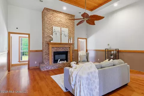 Living - 1635 Misty Ln, Terry, MS 39170 photo 2 of 3