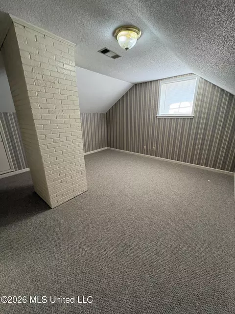 Bedroom - 220 Flushing Cv, Hernando, MS 38632 photo 10 of 11