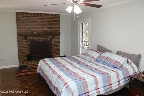 Bedroom - 220 Flushing Cv, Hernando, MS 38632 photo 4 of 11