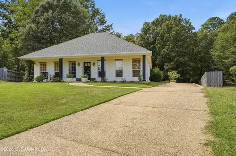 Exterior - 131 Ashton Dr, Brandon, MS 39047 photo 3 of 8