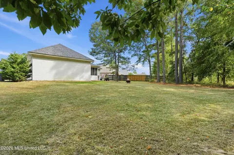 Exterior - 131 Ashton Dr, Brandon, MS 39047 photo 8 of 8