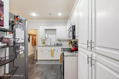 Other - 131 Ashton Dr, Brandon, MS 39047 photo 4 of 12