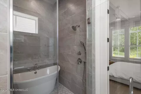 Bath - 112 Brashear St, Madison, MS 39110 photo 3 of 5